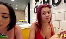 Duda pimentinha ve diğer yeni kızlar bir McDonalds mağazasında seks için hazırlanıyorlar