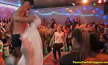 Cfnm Stripper Party: Divoká jízda hardcore sexu